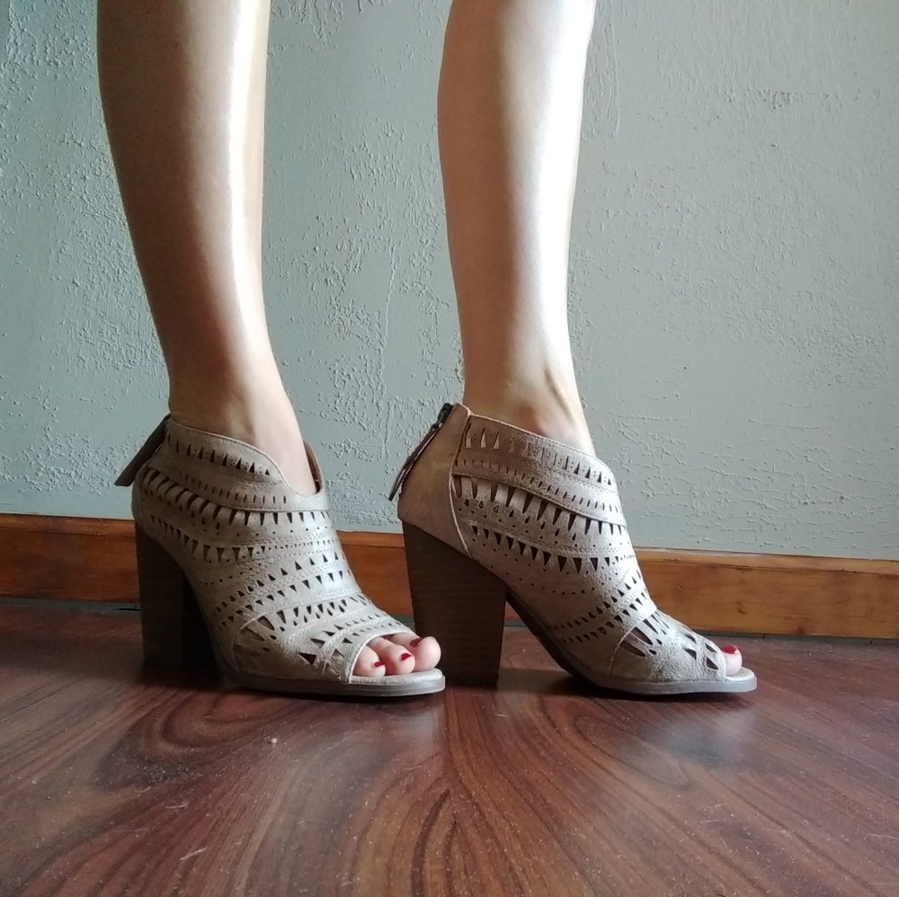 NOT RATED GROVE THANG BOOTIE